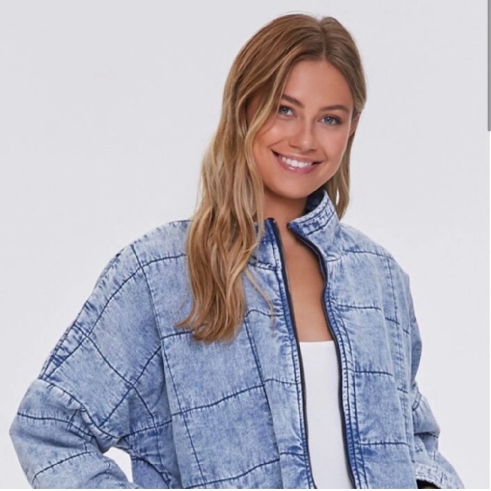 Forever 21 quilted acid washed blue jacket, small